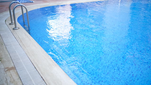 Swimming Pool Contractor Checklist: What to Look For